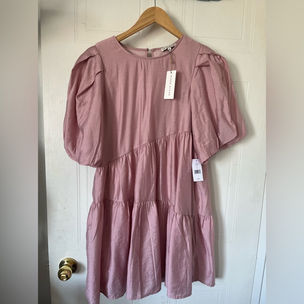Moon River pink asymmetrical tiered minidress